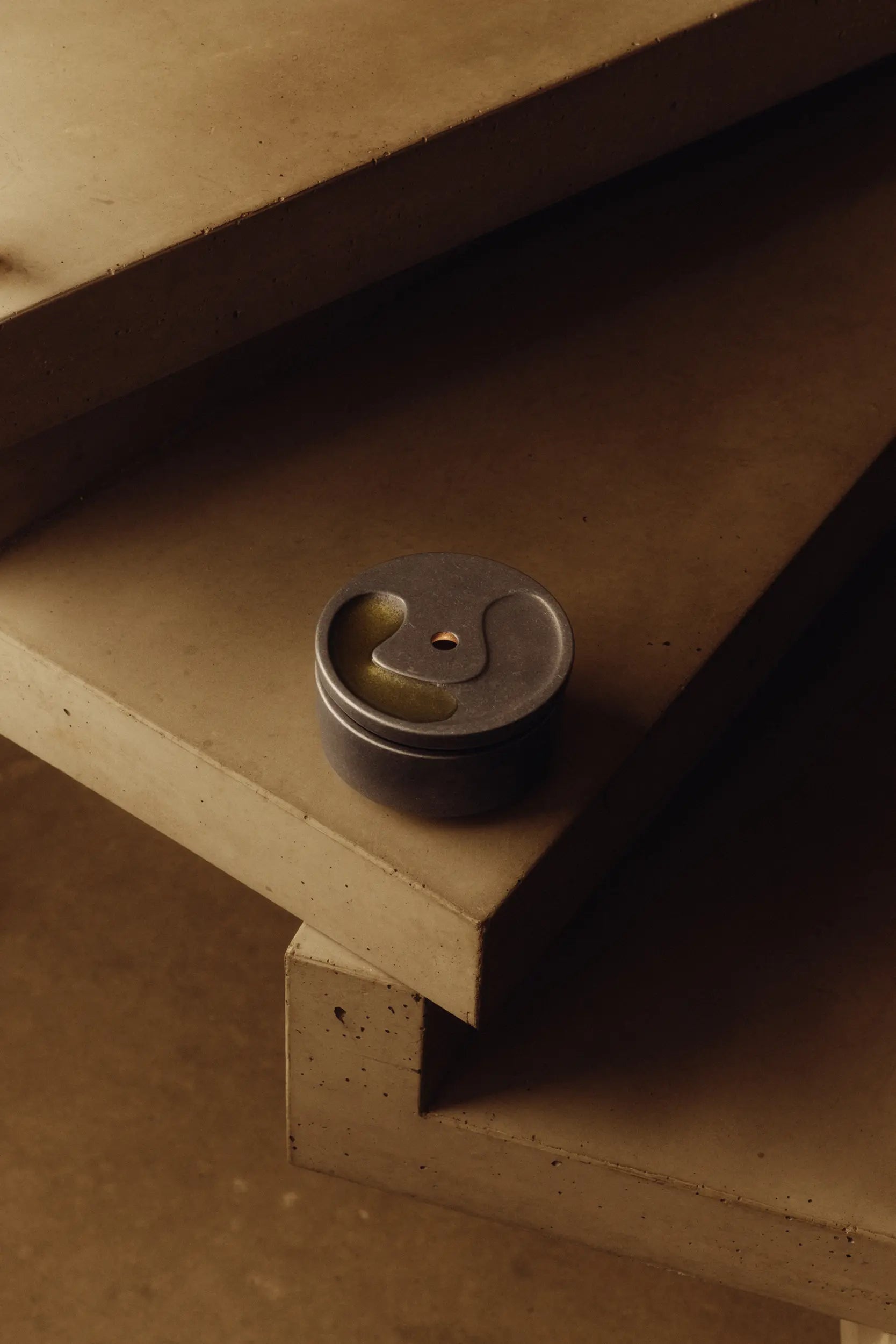 Aesop ブラス オイルバーナー – Studio Henry Wilson Japan