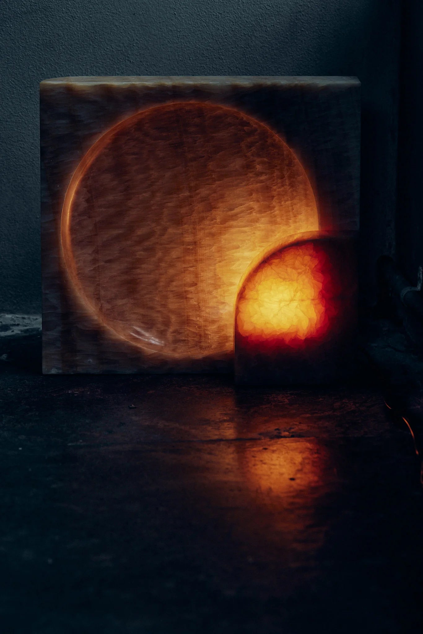 Block Sconce - Honey Onyx