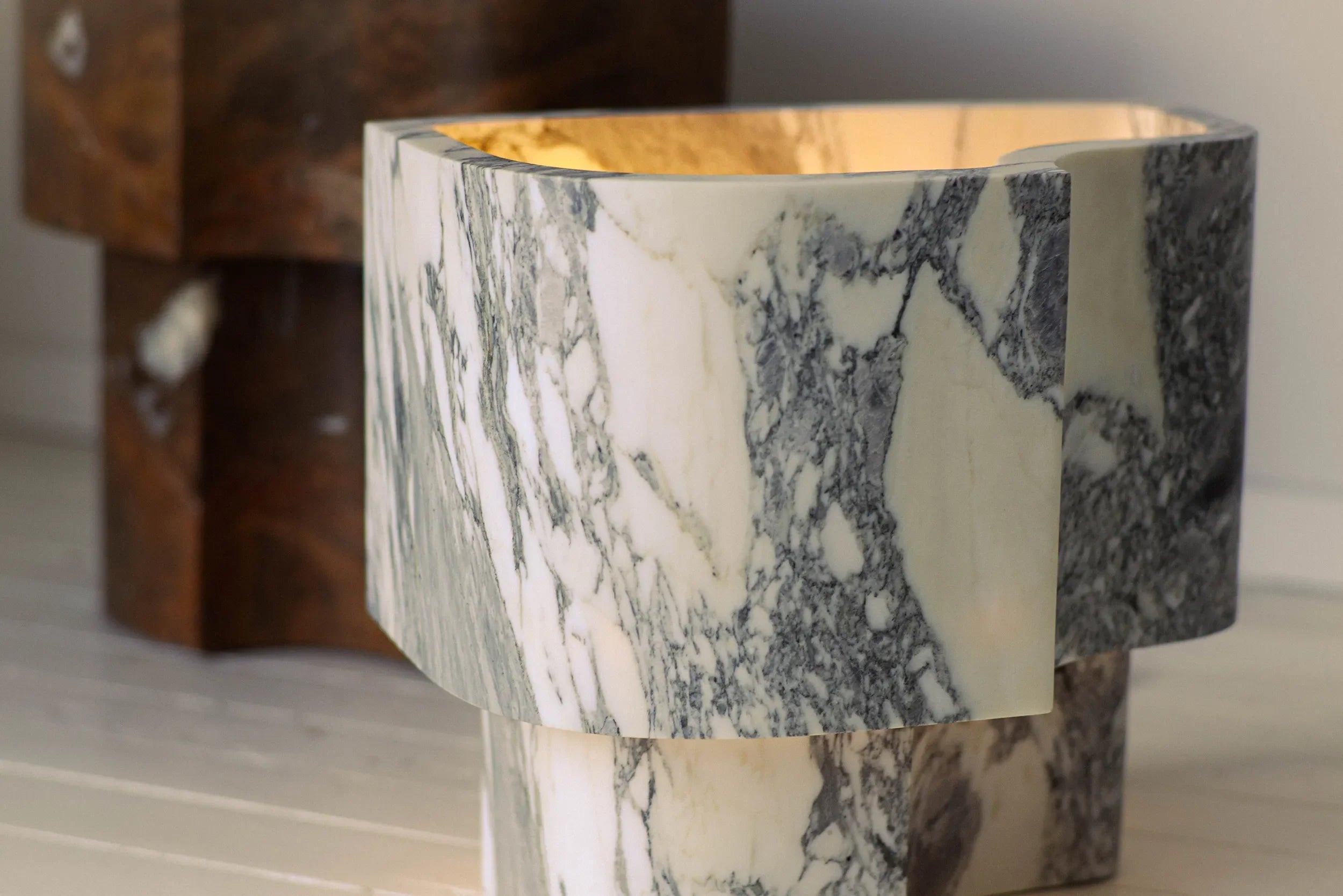 Offset Lamp - Arabescato - 445MM