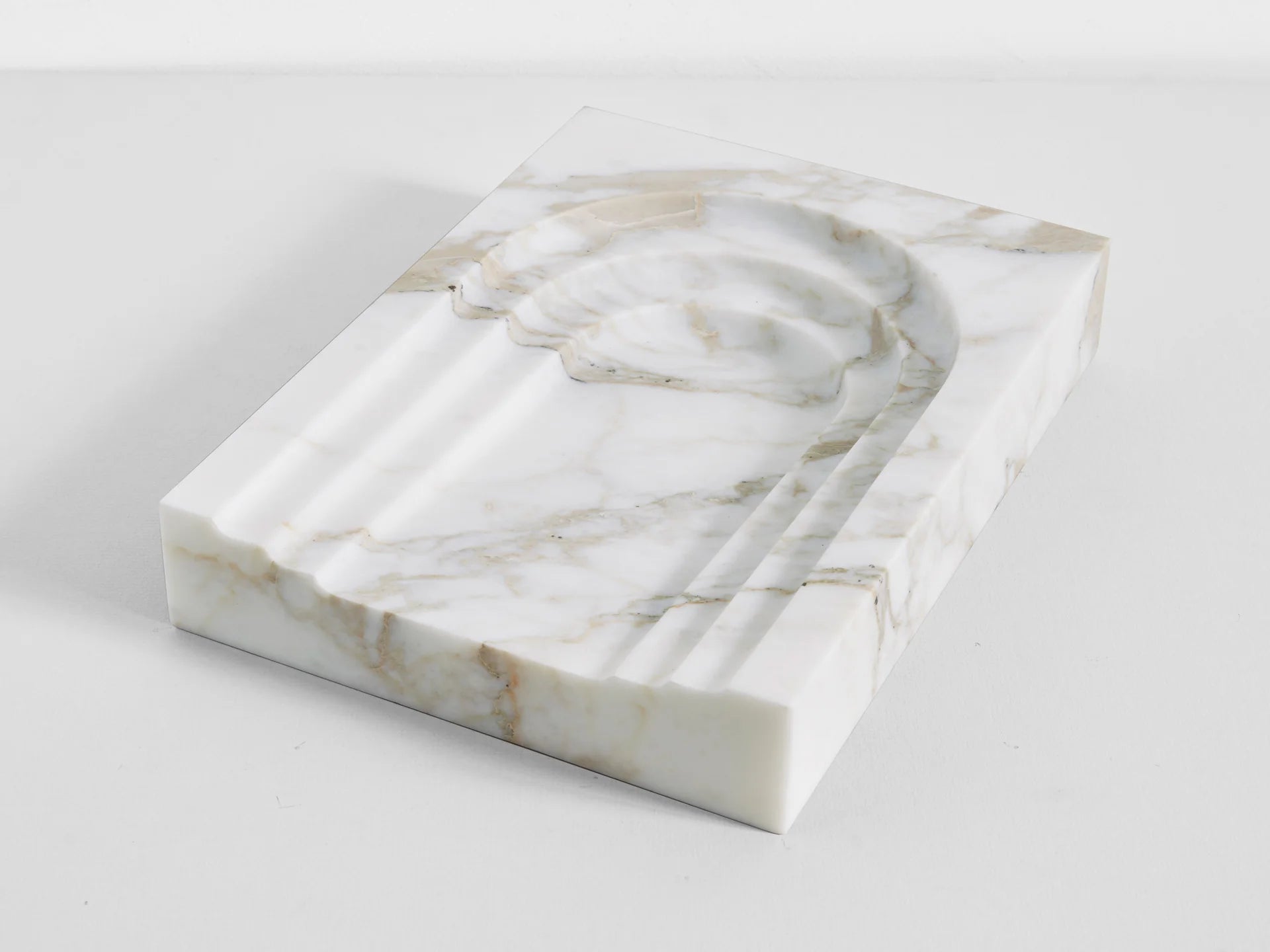 Block Thoronet Dish - Calacatta
