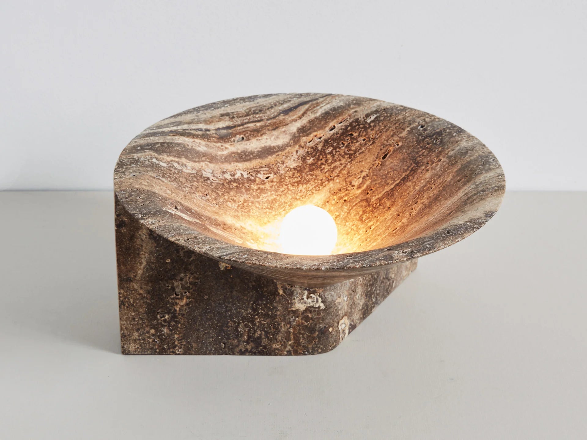 LSU_BLACKTRAVERTINE_2.webp