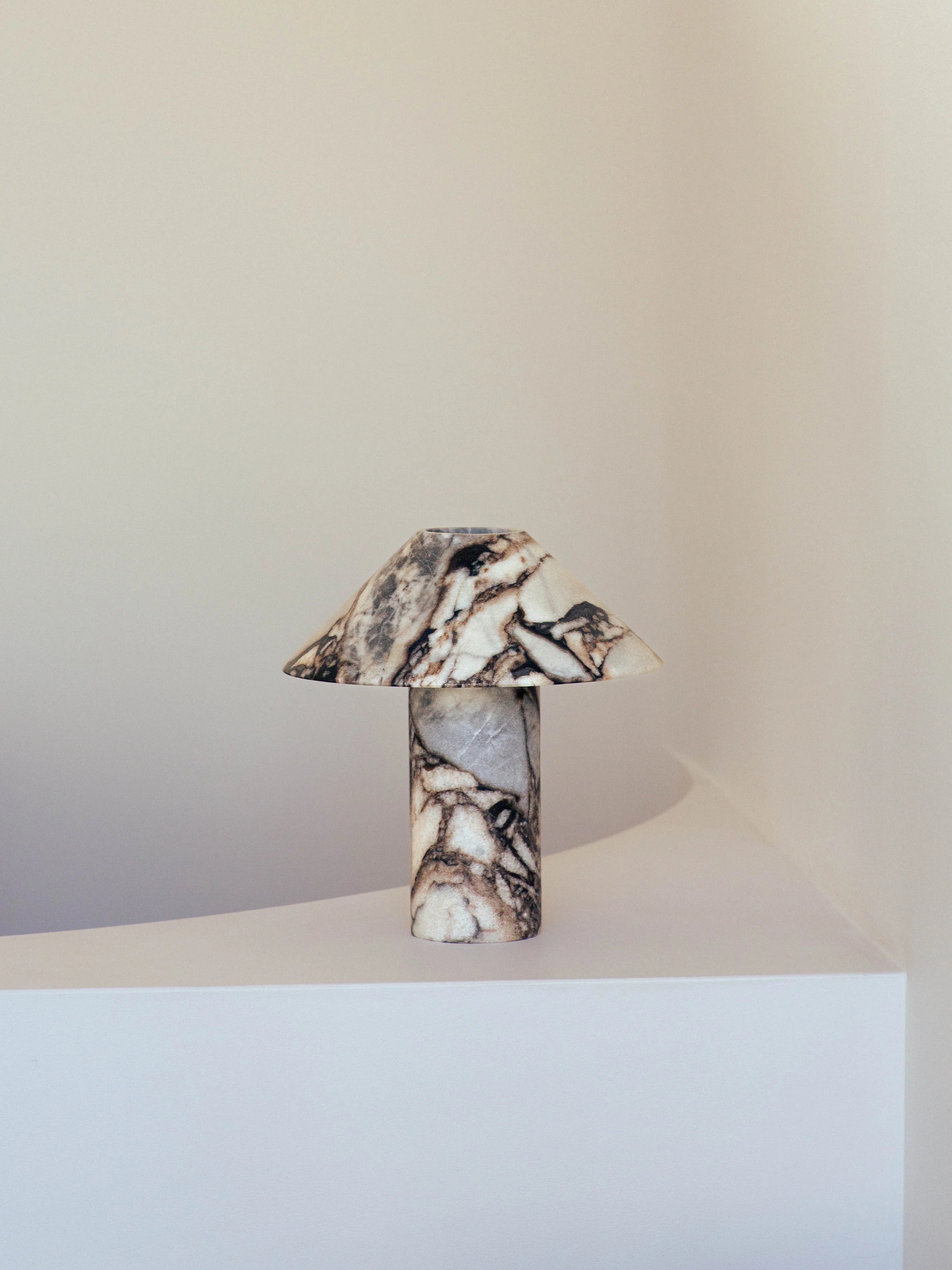 SmolLamp_SHW_070923-1075.webp