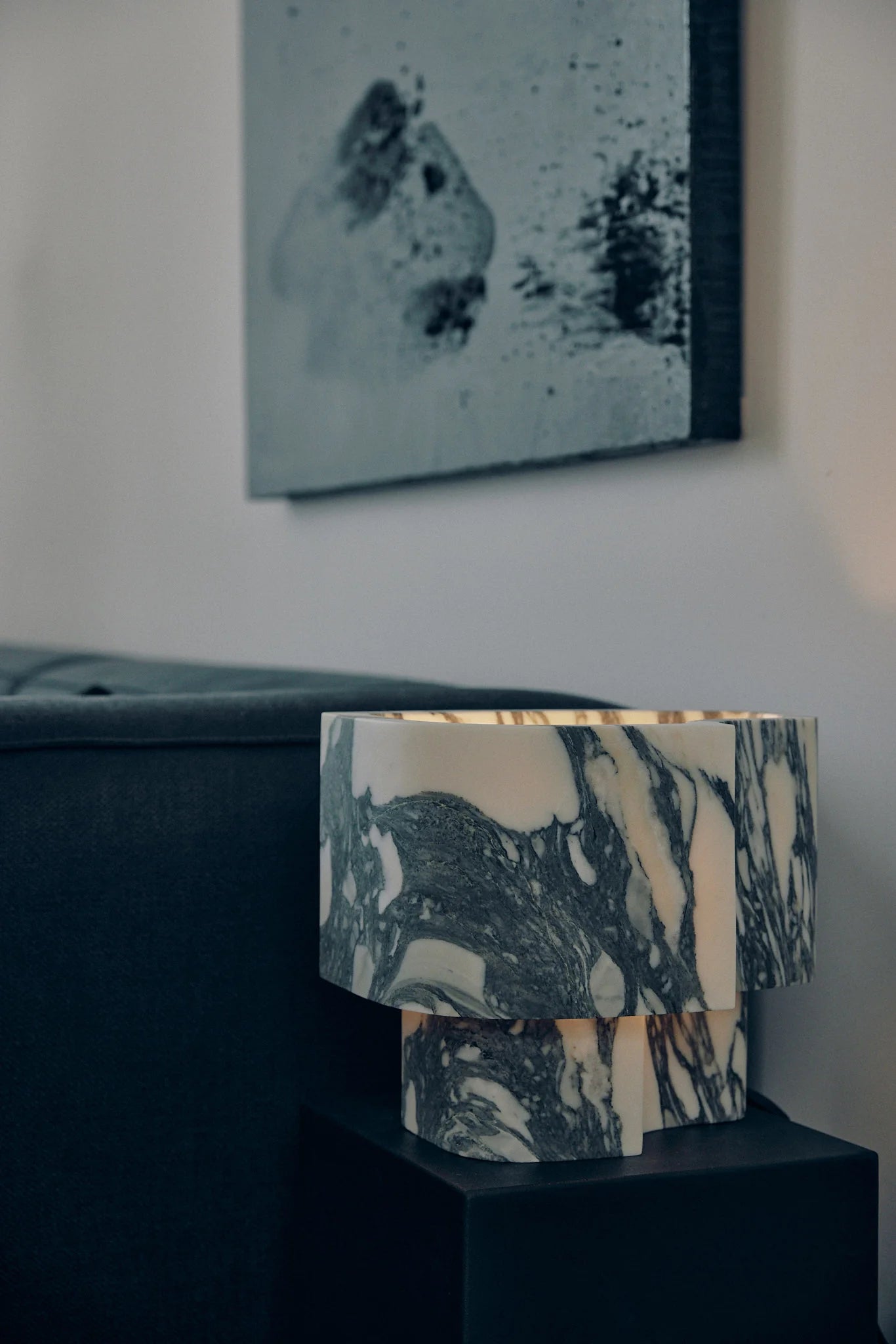 Offset Lamp - Arabescato - 345MM