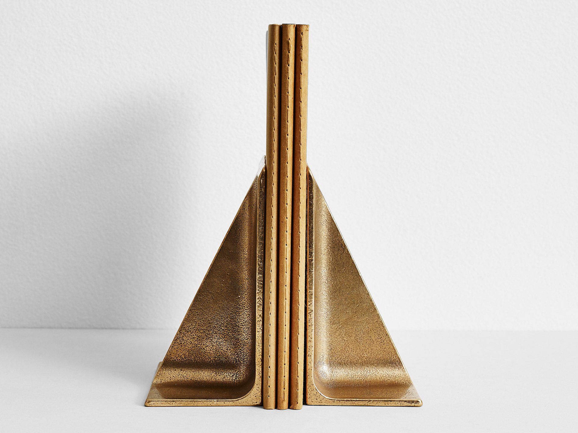 Fin Bookends