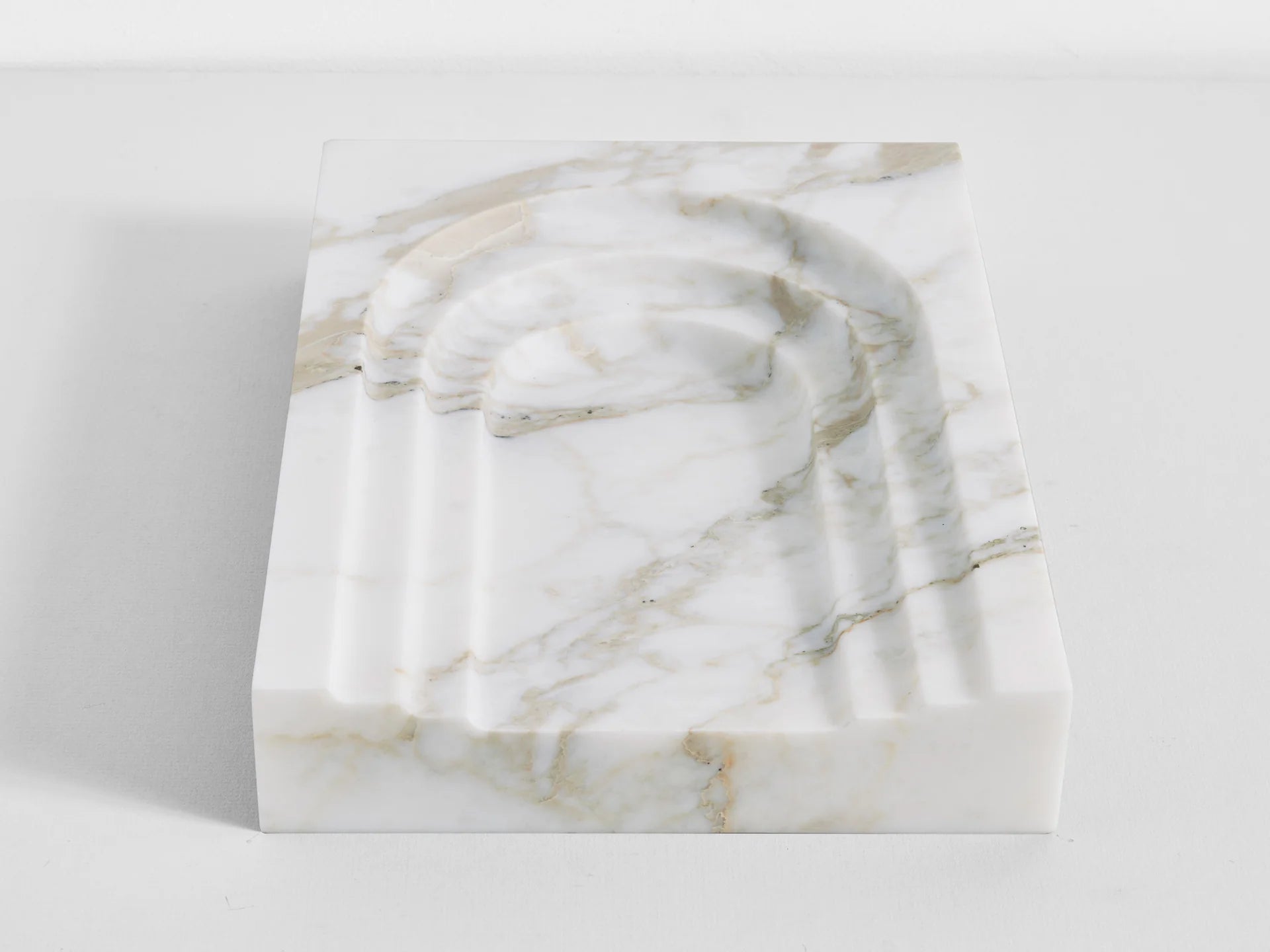 Block Thoronet Dish - Calacatta
